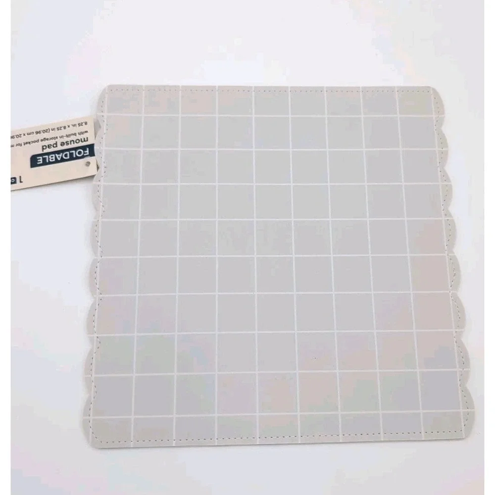 NWT Elegant White and gray Scalloped foldable mouse pad for office or school 8x8